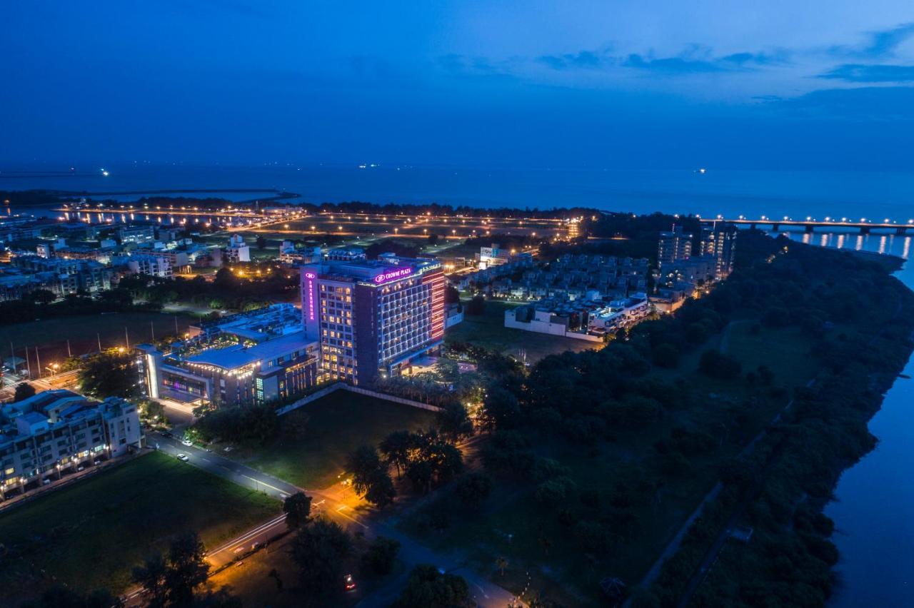Hotel Crowne Plaza Tainan By Ihg Zewnętrze zdjęcie Aerial view of the hotel