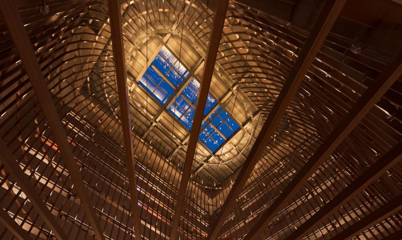 Hotel Crowne Plaza Tainan By Ihg Zewnętrze zdjęcie The ceiling of the main atrium